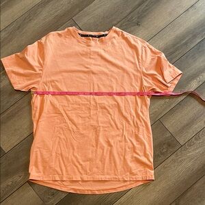 Express Men's Coral Short Sleeve Tee